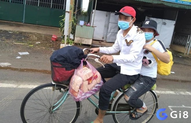 Giấc mơ thấy ngồi sau xe đạp lên dốc cao thể hiện cho những áp lực cuộc sống mệt mỏi mà bạn phải chịu đựng